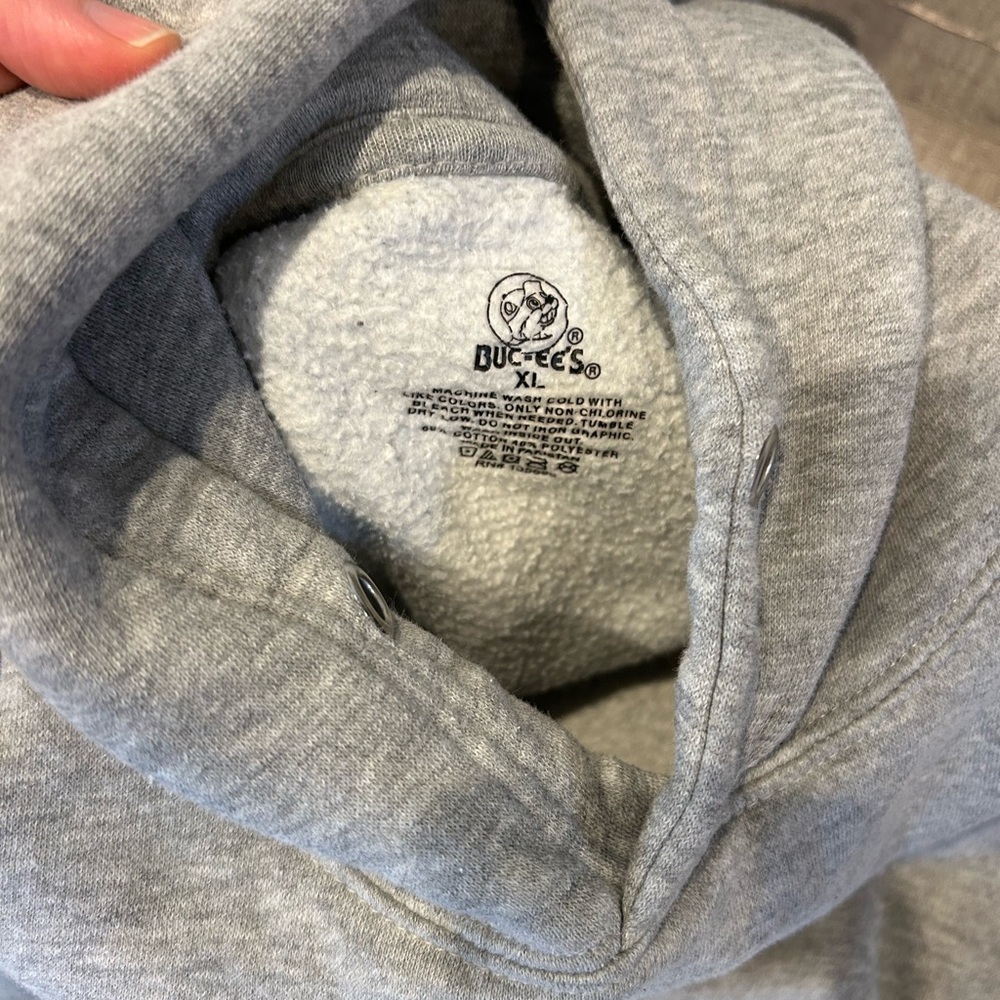 Buc-ees hoodie size xl - Picture 4 of 4